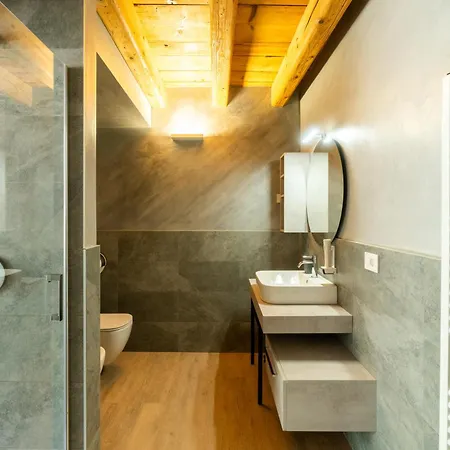 La Casa In Paese 3* بسكييرا ديل غاردا