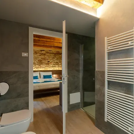 Affittacamere La Casa In Paese 3*