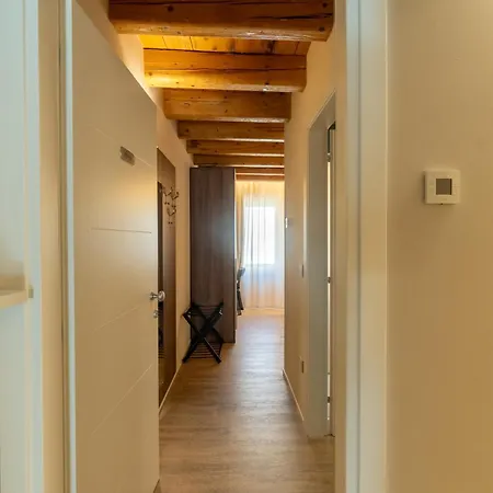 La Casa In Paese بيت ضيافة 3*