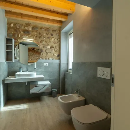 بيت ضيافة La Casa In Paese بسكييرا ديل غاردا
